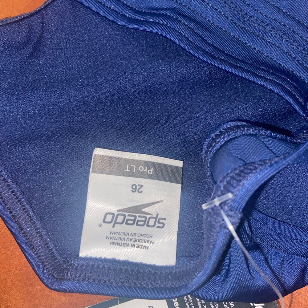 Speedos - Picture 4 of 4